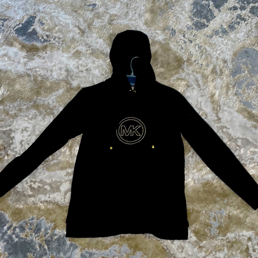 Good quality, barely used, thin breathable material
